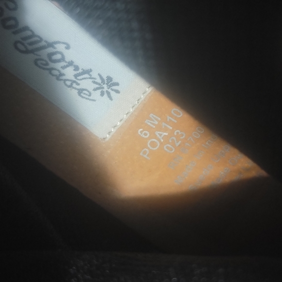 Comfort zone fringe ankle boots - Picture 7 of 7